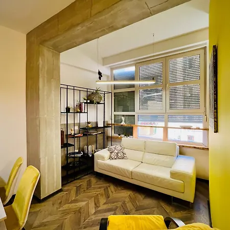 Yellowstone Studio Apartment Tirana
