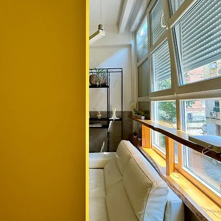 Yellowstone Studio Apartment Tirana